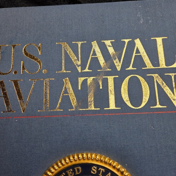 US Naval Aviation Hardcover Book Naval Aviation Museum Foundation Gold Emblem - Picture 2 of 16